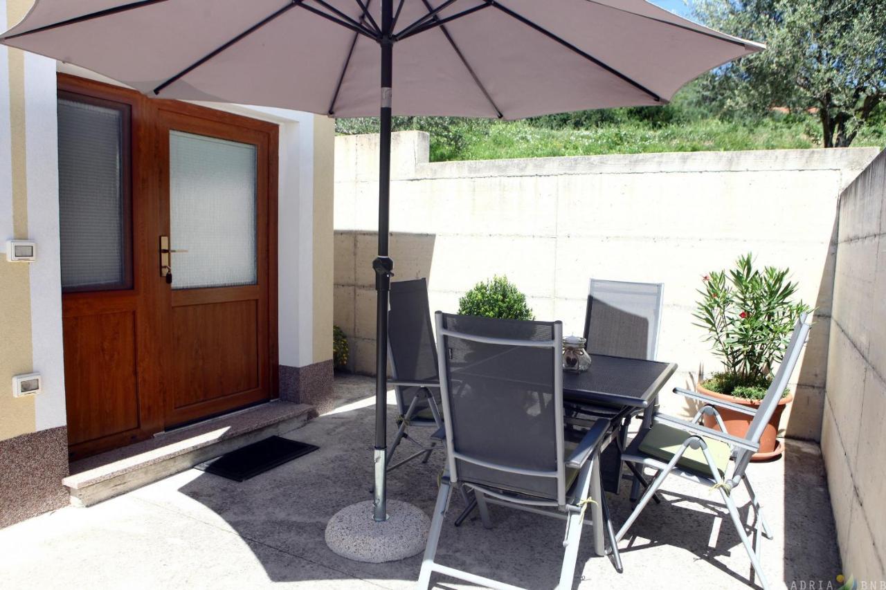 Classy Apartment With Garden View Laura Portoroz Exterior photo